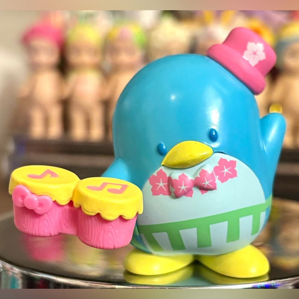 Sanrio Summer Tuxedosam with Bongos Collectible Art Figure